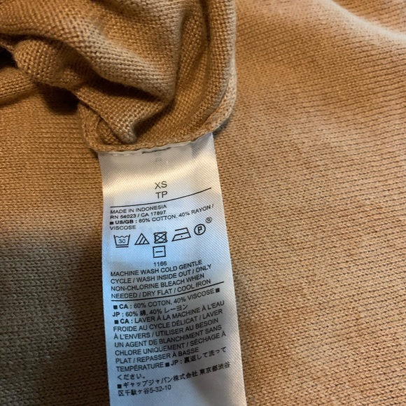 Caramel crew neck sweater. - Picture 4 of 4